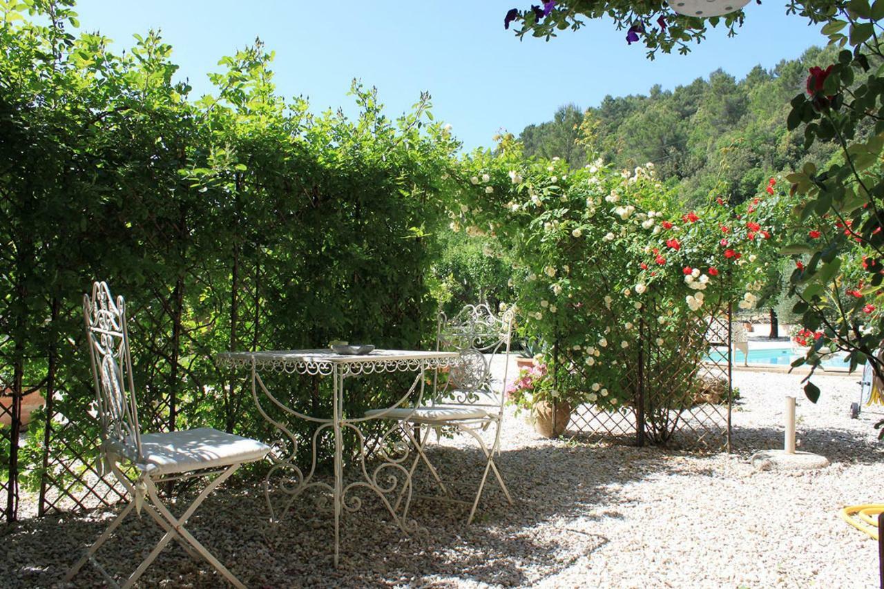 Torre Del Falco Guest House สโปเลโต ภายนอก รูปภาพ