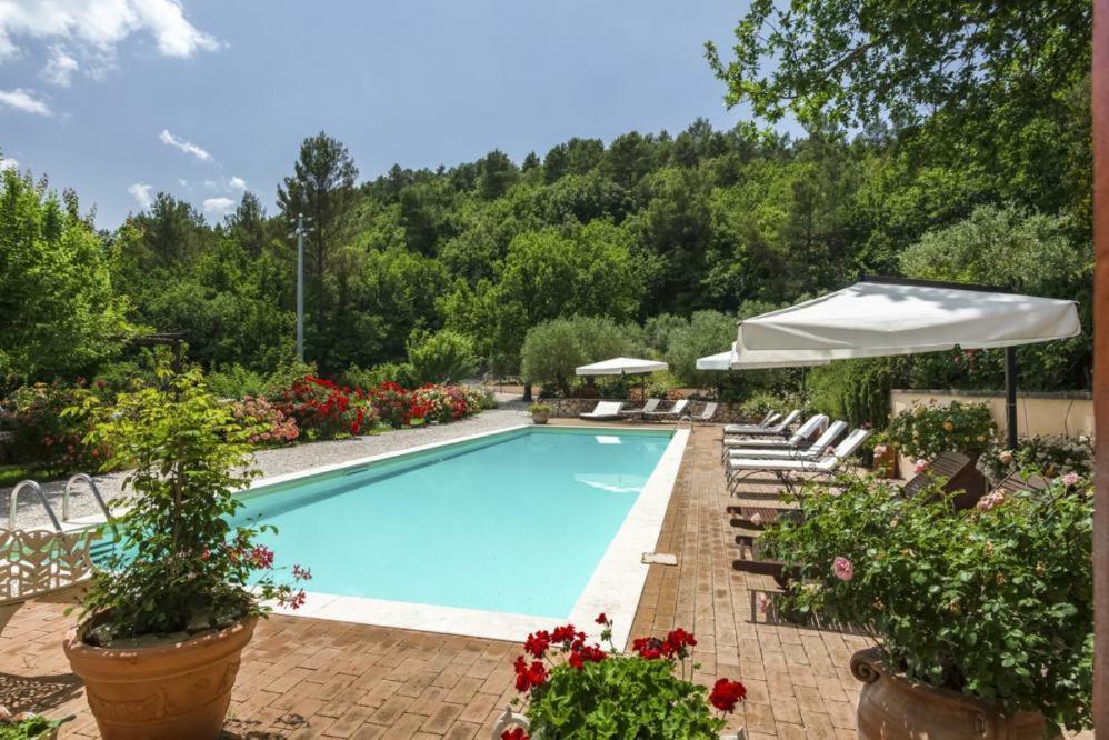 Torre Del Falco Guest House สโปเลโต ภายนอก รูปภาพ